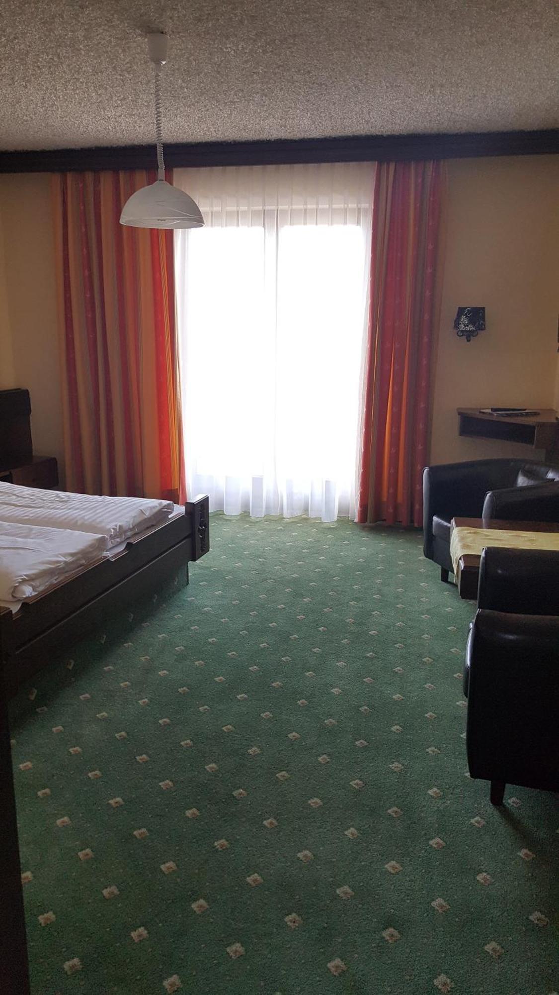 Kanz Hotel 3*